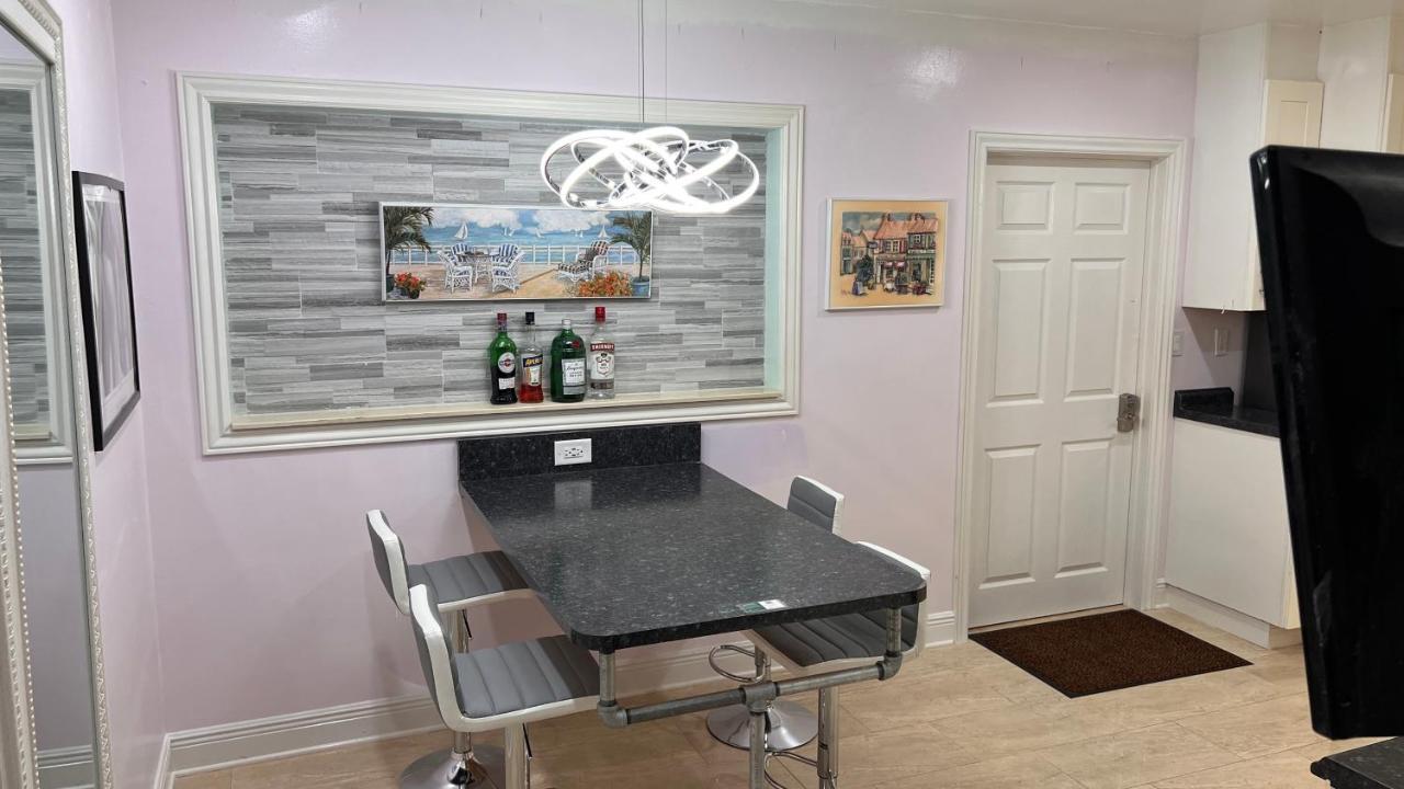 Billy'S Resort- Men Only - Solo Hombres Wilton Manors Extérieur photo